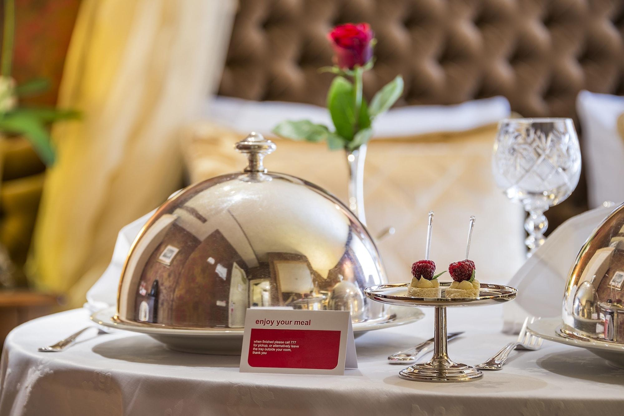 Imperial & Restaurant 5*