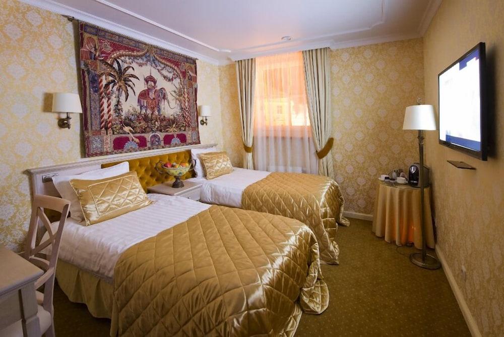 Imperial & Restaurant 5*